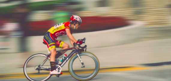 Pronostici Ciclismo: senza Pogacar si apre il testa a testa tra Enric Mas e Primoz Roglic per la Vuelta 2026