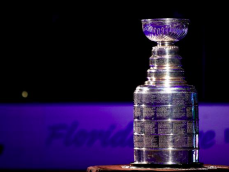 Pronostici Hockey NHL: Carolina mantiene fede alle premesse e vince la Stanley Cup. Hurricanes favoriti anche per il prossimo anno