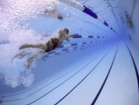 Pronostici Europei di Nuoto 2025: programma completo, guida tv e le speranze azzurre per le medaglie in Polonia