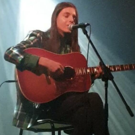 Pronostici Sanremo 2025: è la serata delle cover. Giorgia-Annalisa comandano le quote, attenzione alla sorpresa Lucio Corsi con Topo Gigio